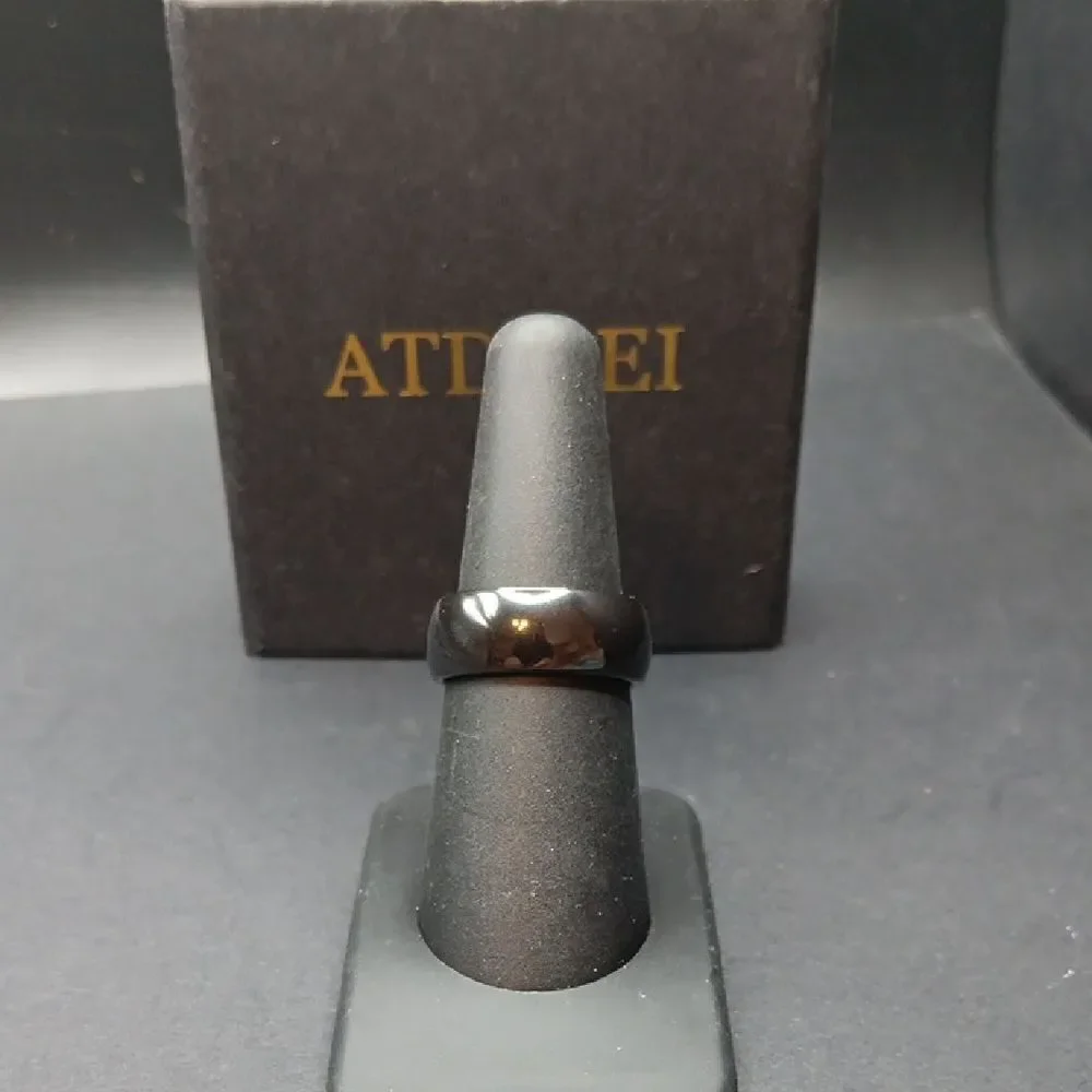 Atdmei Black Glossy Mens Ring 10mm Size 6.5 New With‎ Box
